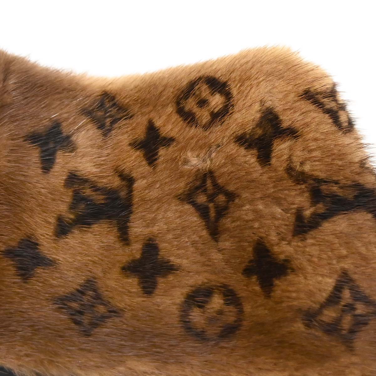 Louis Vuitton Monogram Mink Shawl Stole M78744