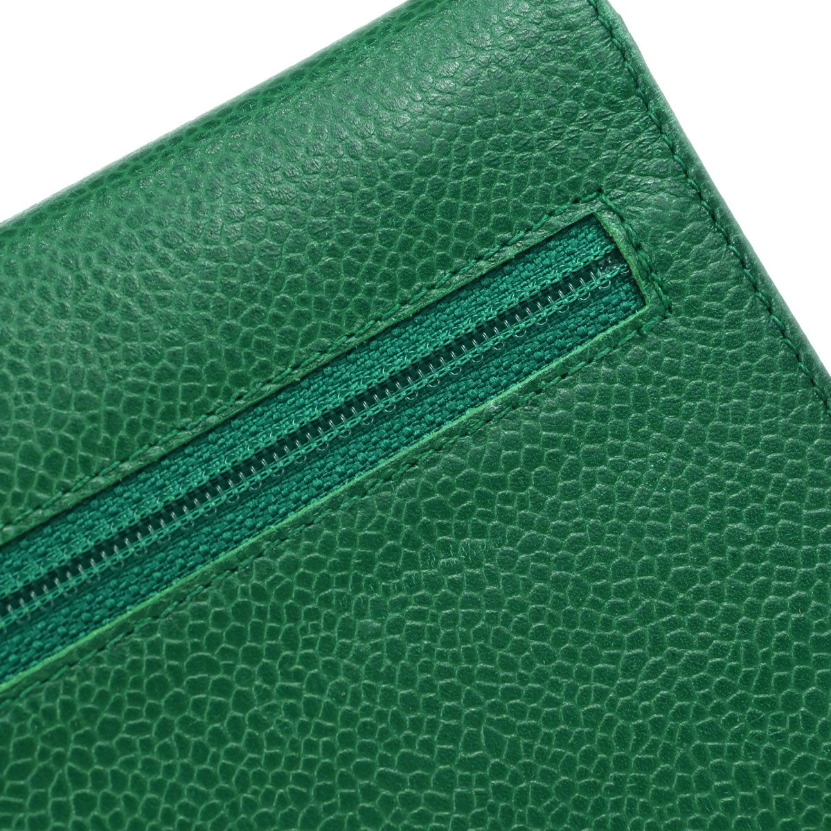 Chanel 1996-1997 Green Caviar Skin Bifold Long Wallet