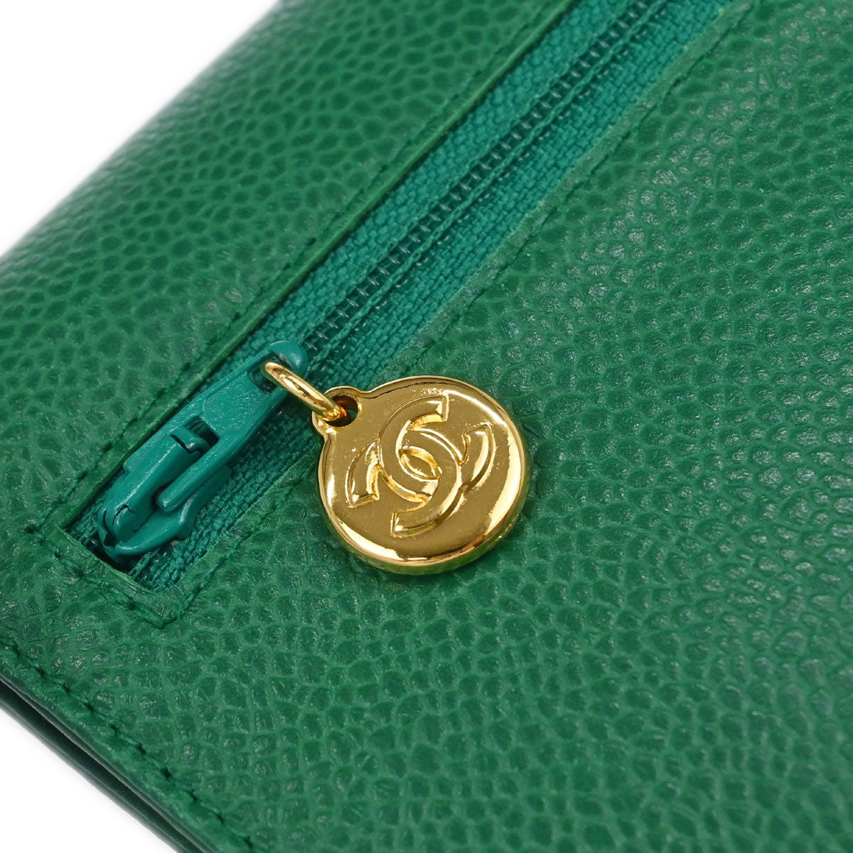 Chanel 1996-1997 Green Caviar Skin Bifold Long Wallet