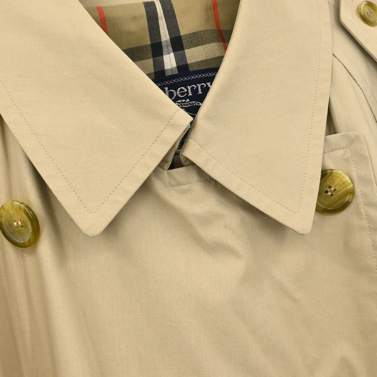 Burberrys Trench Coat Beige #S40