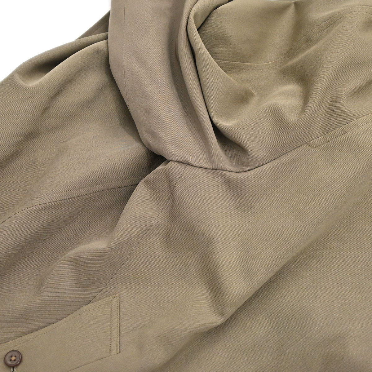 Burberrys Trench Coat Beige