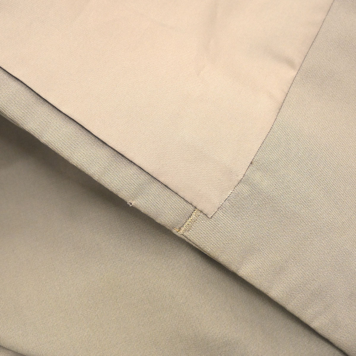 Burberrys Trench Coat Beige