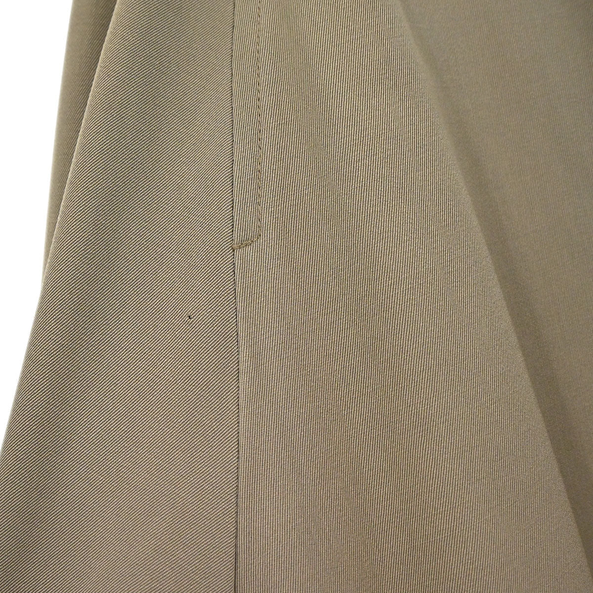 Burberrys Trench Coat Beige