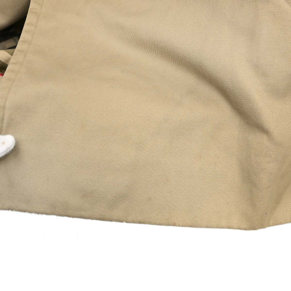 Burberrys Trench Coat Beige