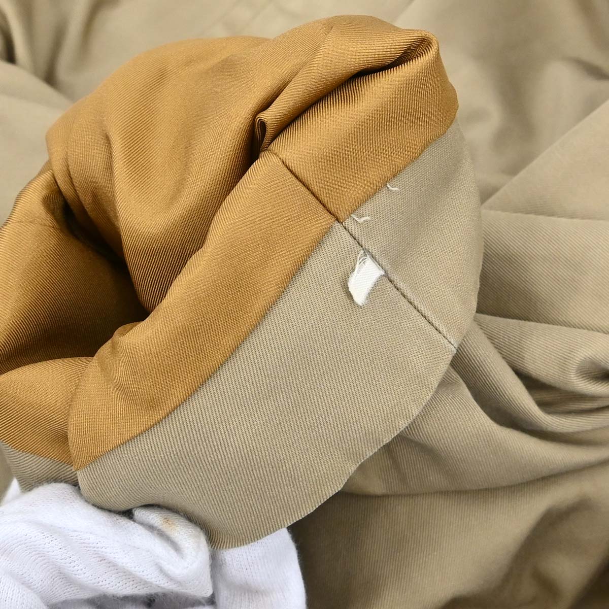 Burberrys Trench Coat Beige