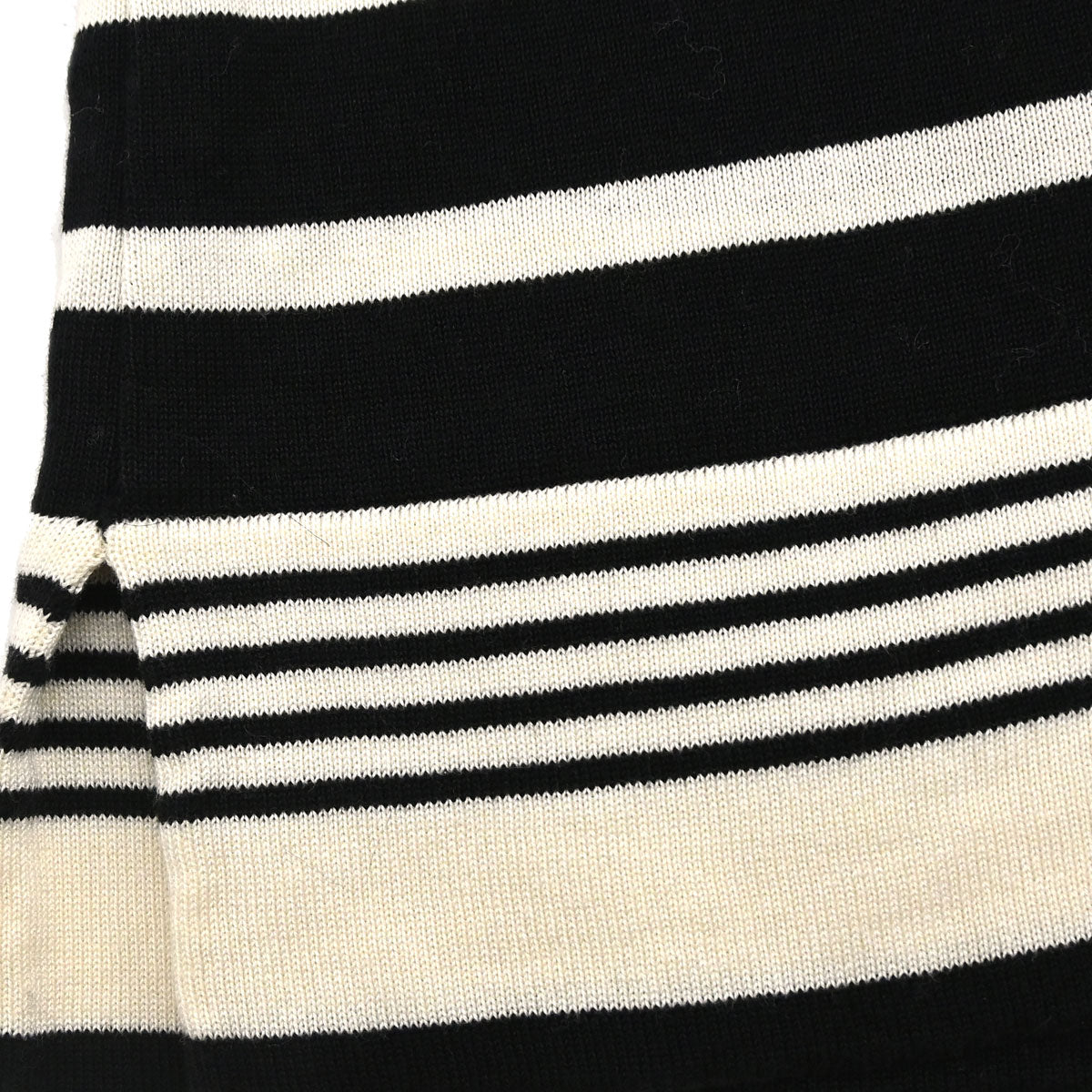 Chanel 1998 Sleeveless Top Border Black #40