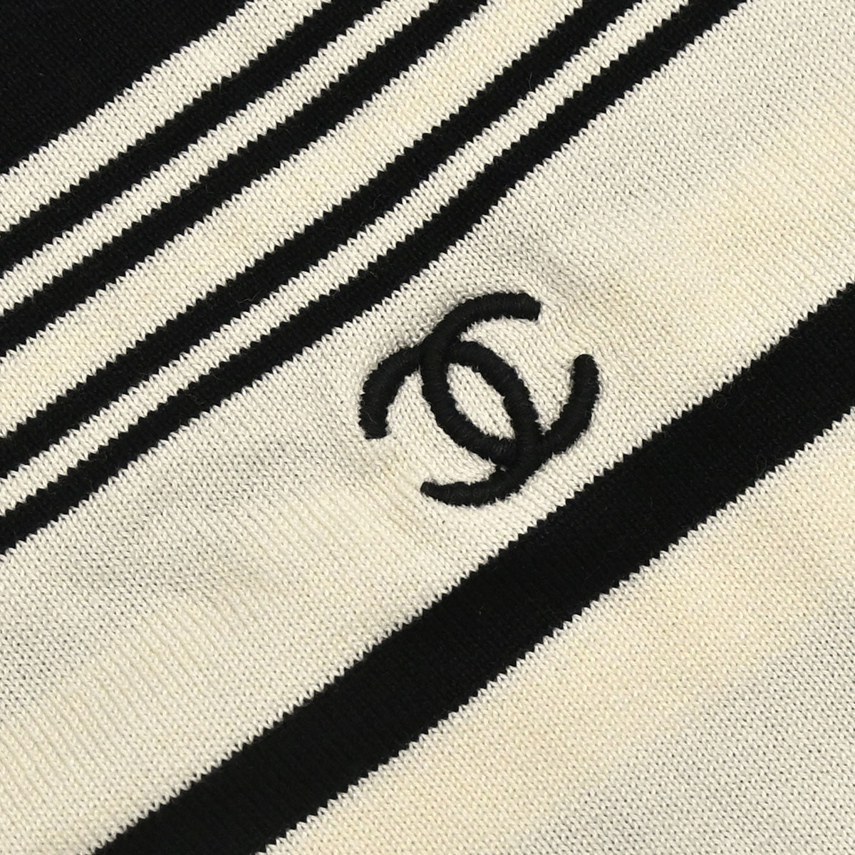 Chanel 1998 Sleeveless Top Border Black #40