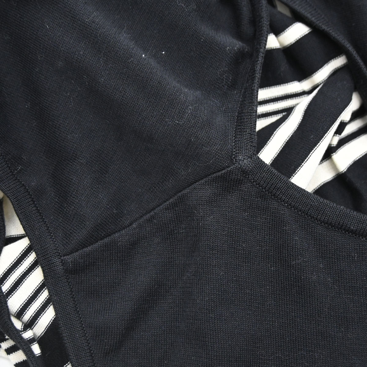 Chanel 1998 Sleeveless Top Border Black #40