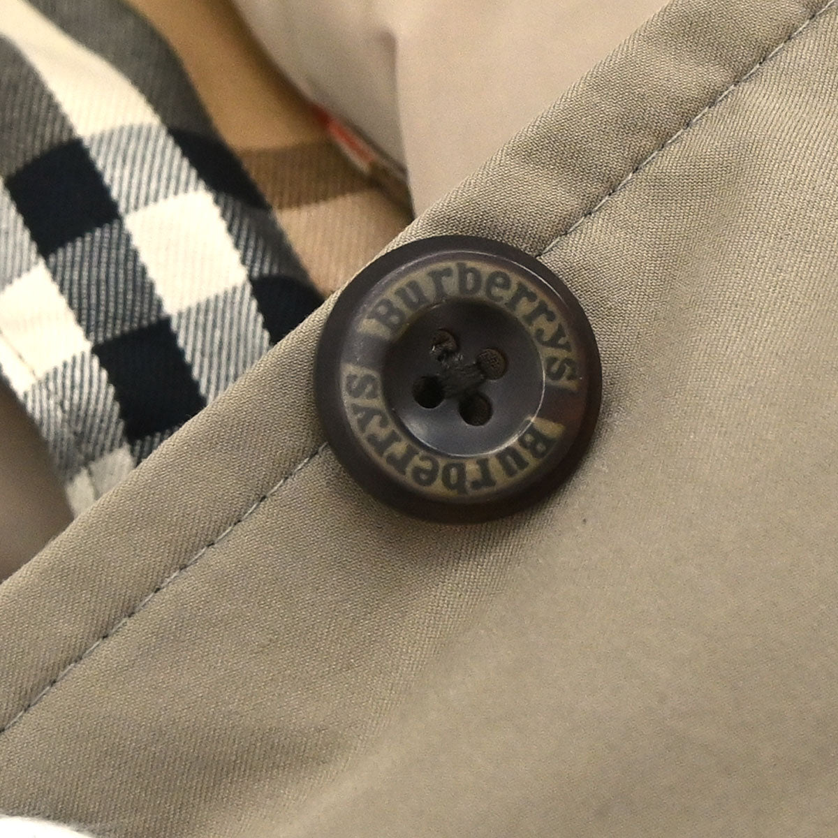 Burberrys Trench Coat Beige #LA