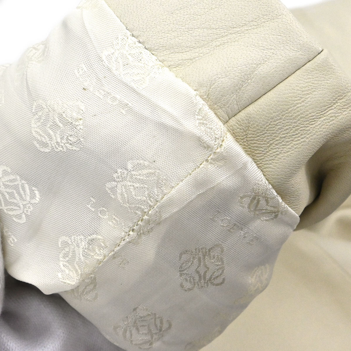 Loewe Lambskin Coat Ivory #38