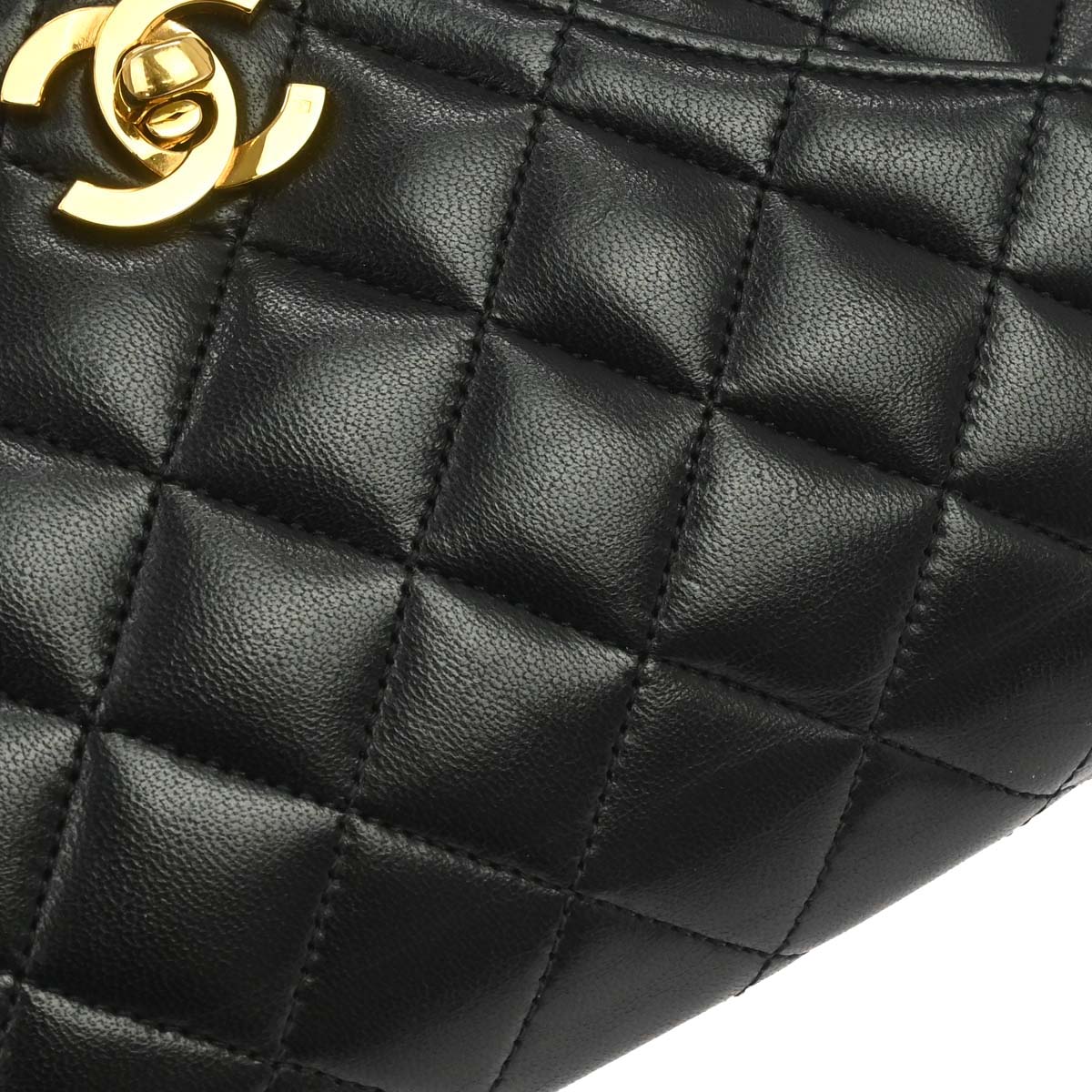 Chanel 1996-1997 Black Lambskin Single Flap Shoulder Bag