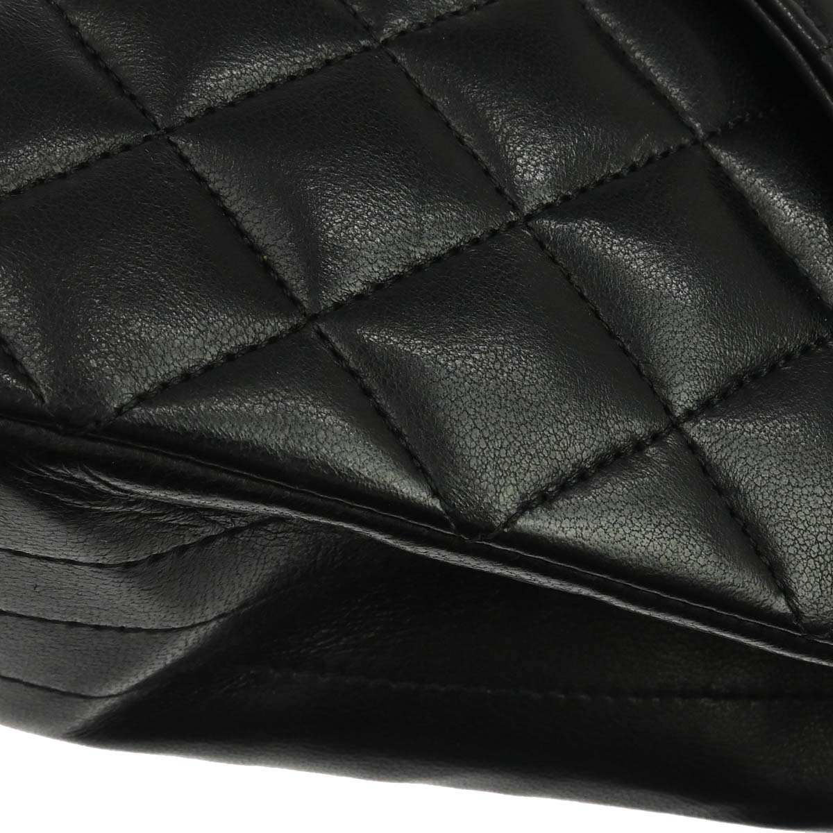 Chanel 1996-1997 Black Lambskin Single Flap Shoulder Bag