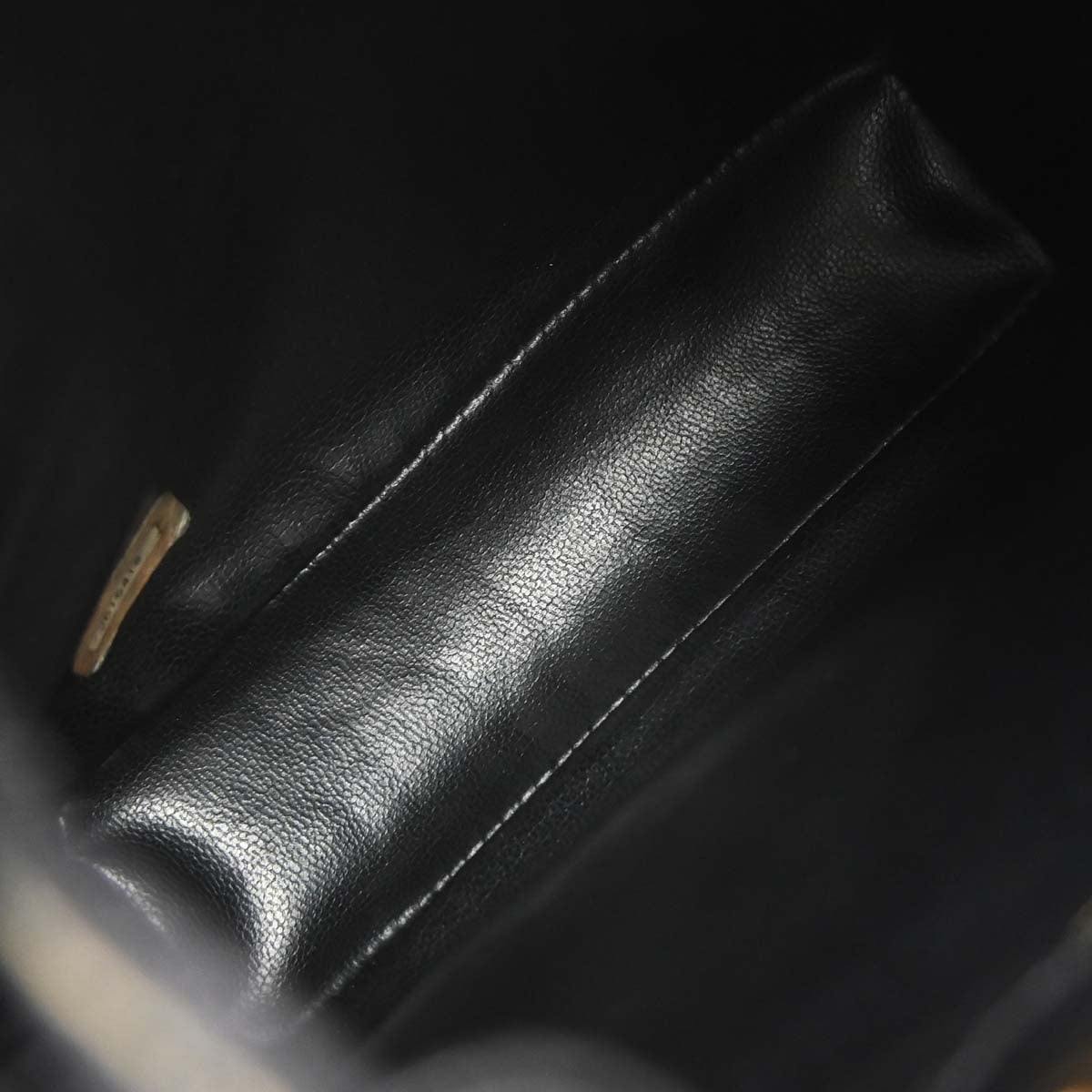Chanel 1994-1996 Black Caviar Skin Drawstring Shoulder Bag