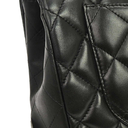 Chanel Black Lambskin Jumbo Classic Flap Shoulder Bag