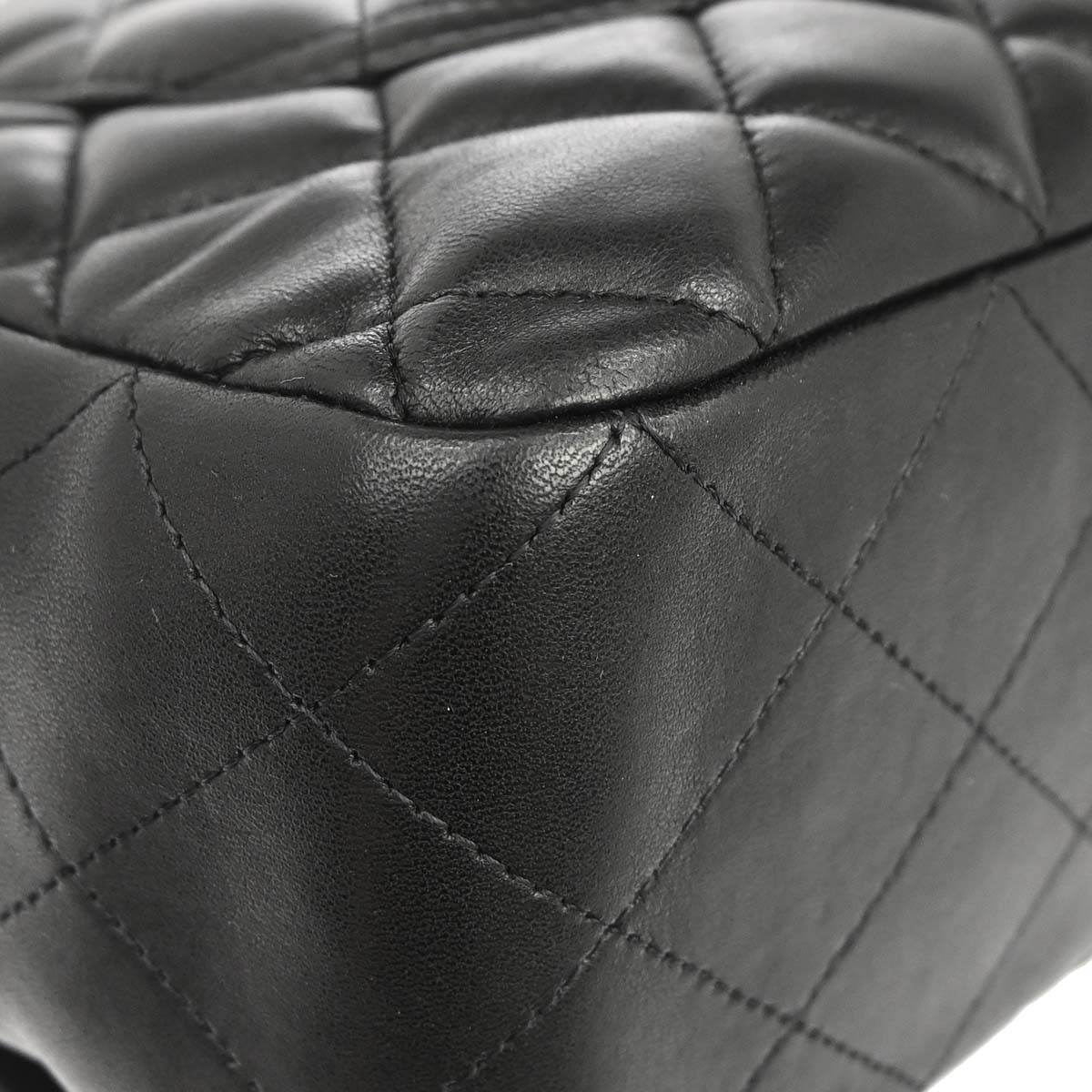 Chanel Black Lambskin Jumbo Classic Flap Shoulder Bag