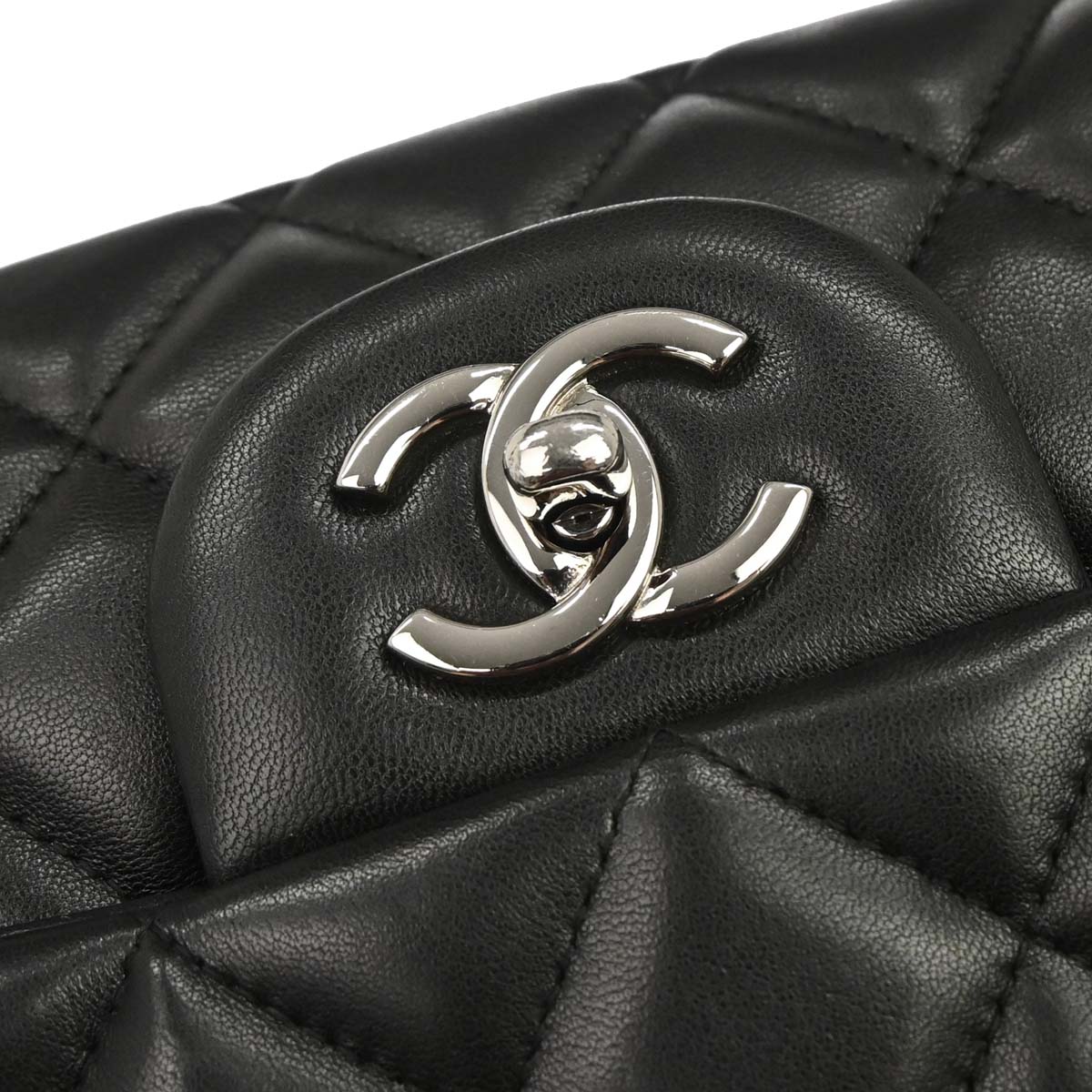 Chanel Black Lambskin Jumbo Classic Flap Shoulder Bag