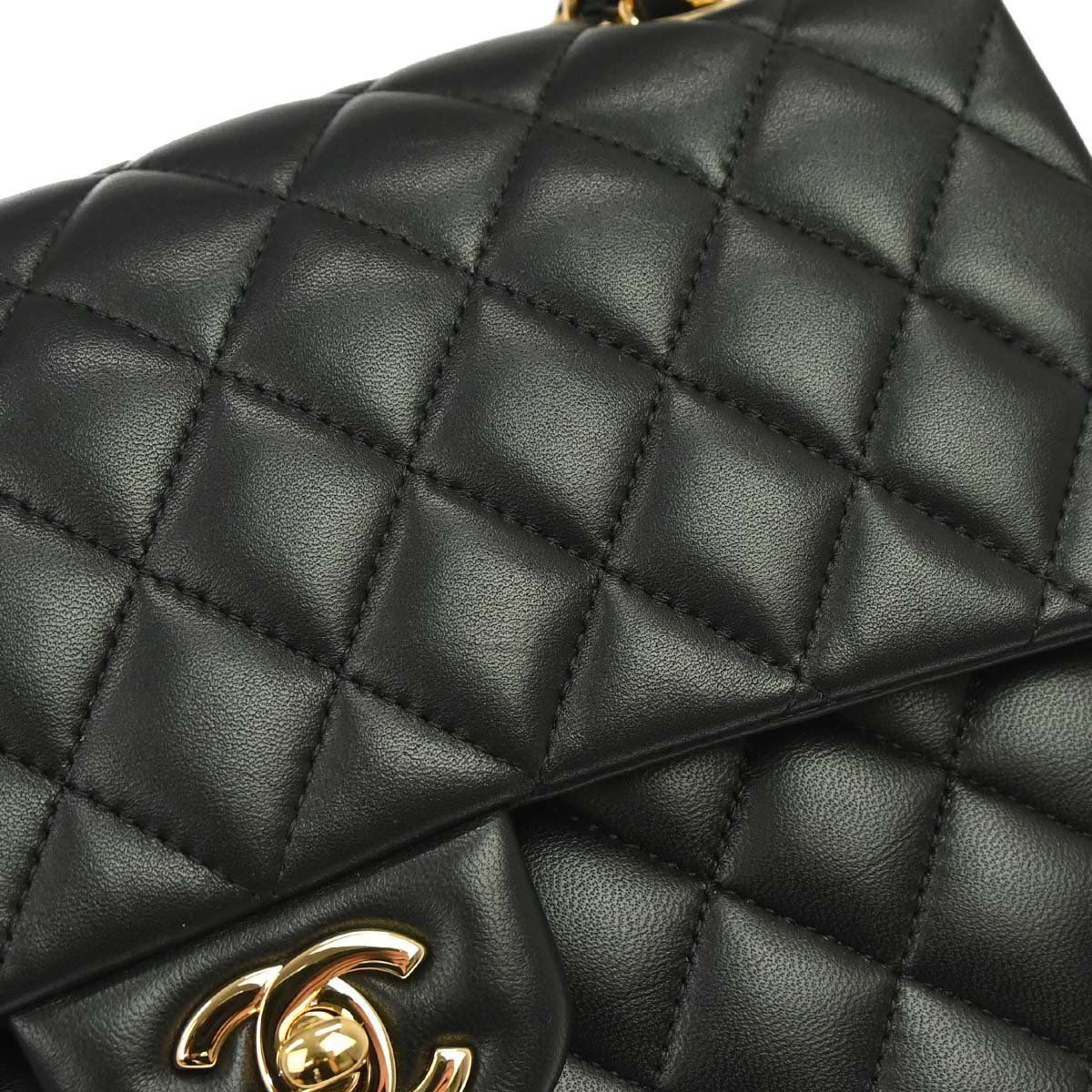 Chanel 2019 Black Lambskin Medium Classic Double Flap Shoulder Bag