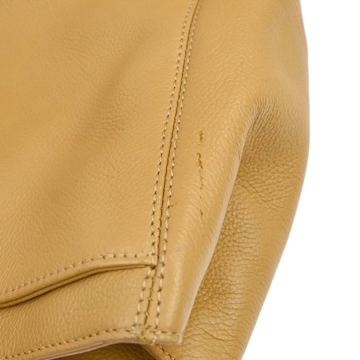 Chanel 2005-2006 Beige Calfskin Executive Cerf Tote Bag