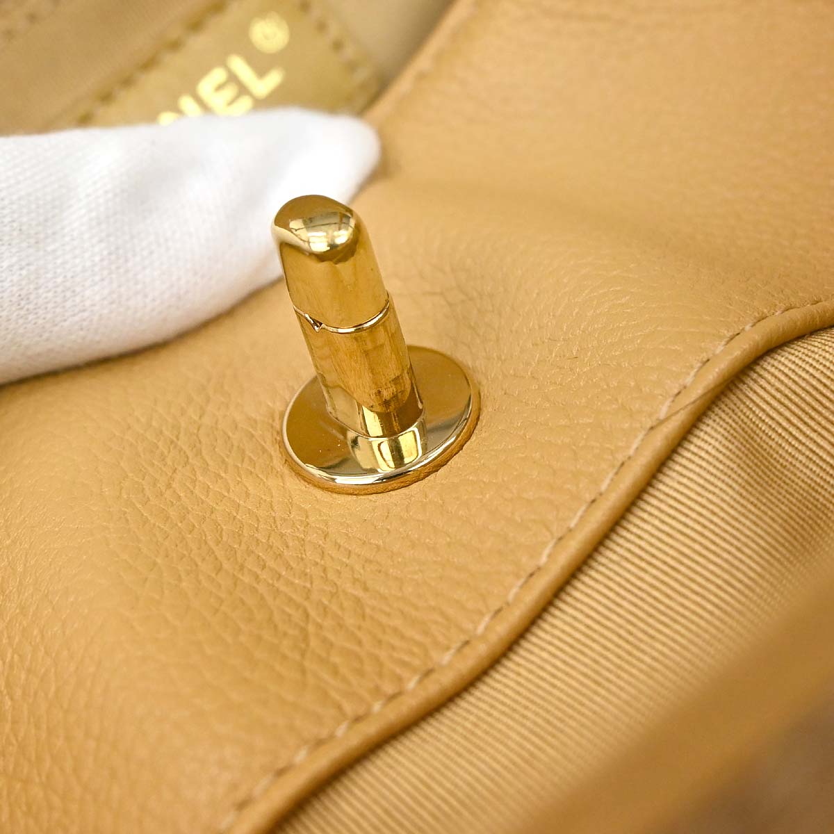 Chanel 2005-2006 Beige Calfskin Executive Cerf Tote Bag