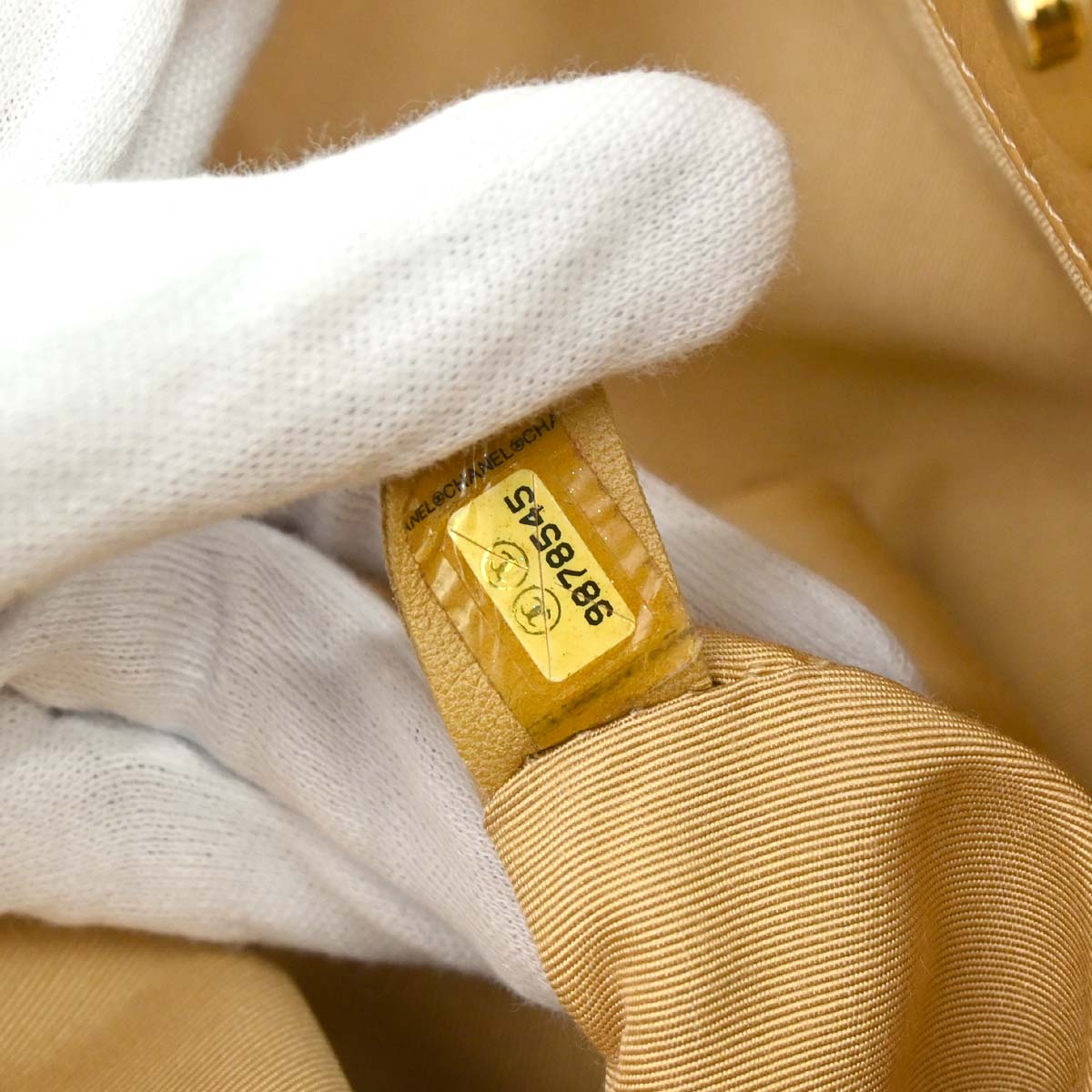 Chanel 2005-2006 Beige Calfskin Executive Cerf Tote Bag