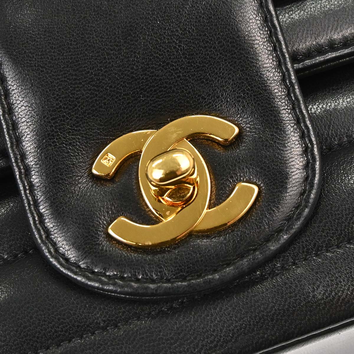 Chanel 1991-1994 Black Lambskin Horizontal Stitch Small Double Flap Shoulder Bag