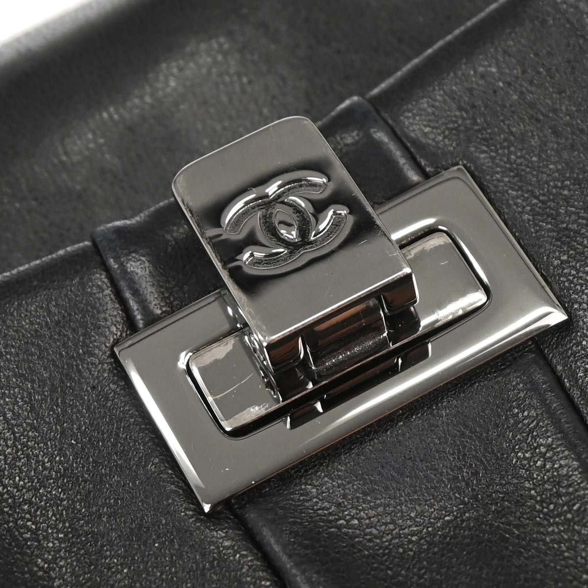 Chanel 2002-2003 Black Lambskin Mademoiselle Accordion Flap Handbag