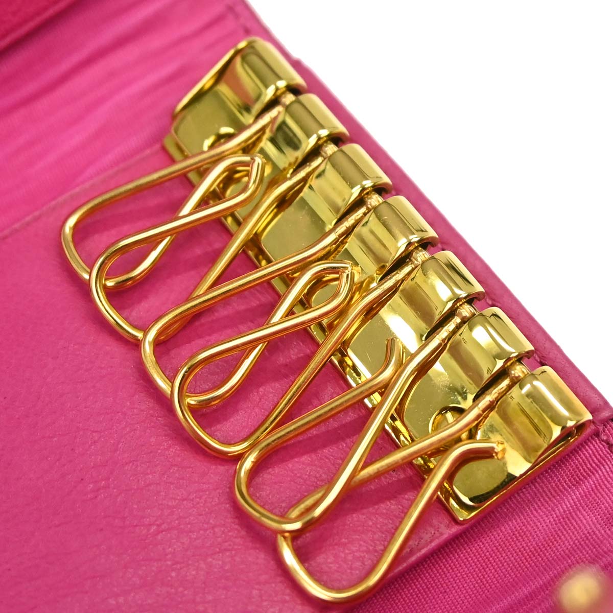 Chanel Pink Caviar Skin Six Hook Key Case Small Good