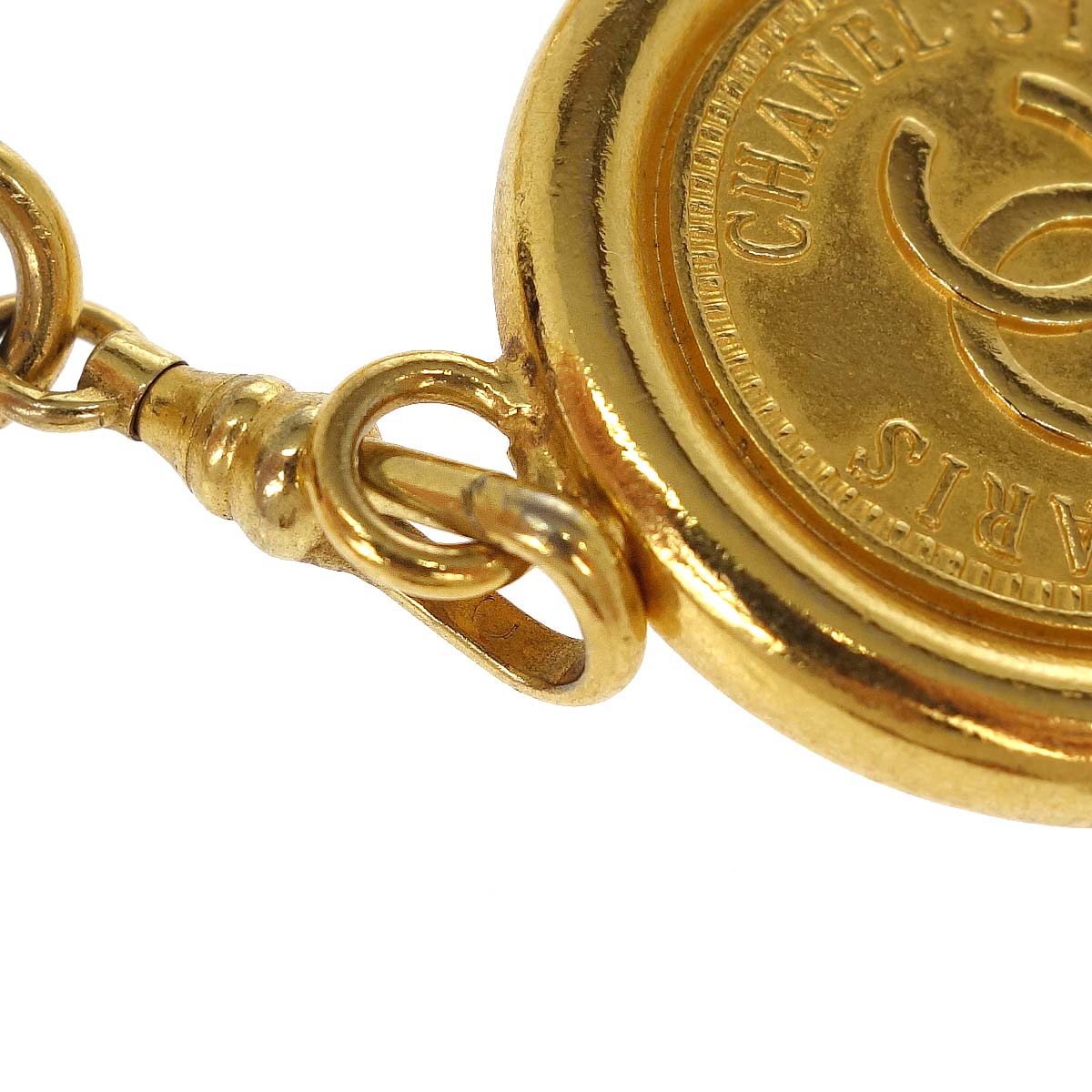 Chanel Chain Belt Medallion Gold Small Good