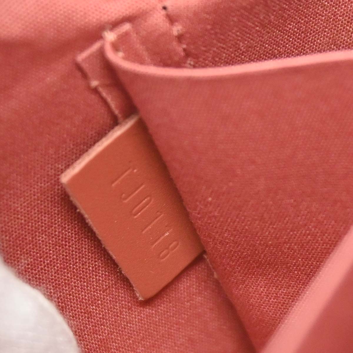 Louis Vuitton 2018 Pink Vernis Pochette Felicie Shoulder Bag M62767