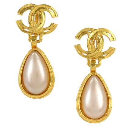 Chanel CC Teardrop Costume Pearl Dangle Clip-On Earrings 97A
