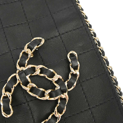 Chanel Black Lambskin Bandana 19 Small Good