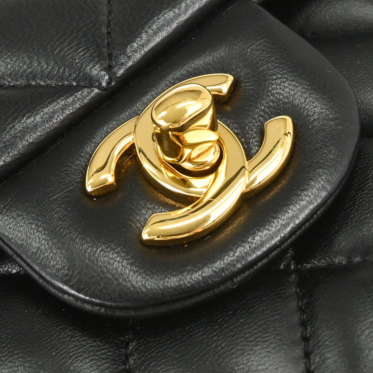 Chanel 2014 Black Lambskin Medium Classic Double Flap Shoulder Bag