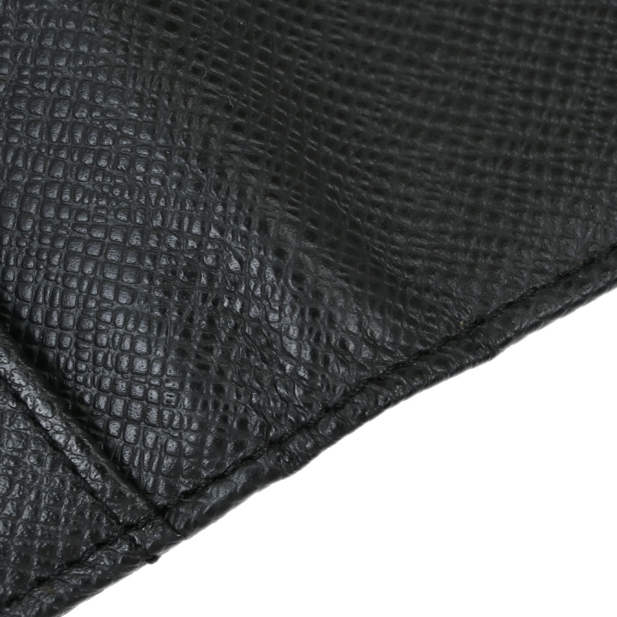 Louis Vuitton Black Taiga Organizer De Poche Cardholder M30512