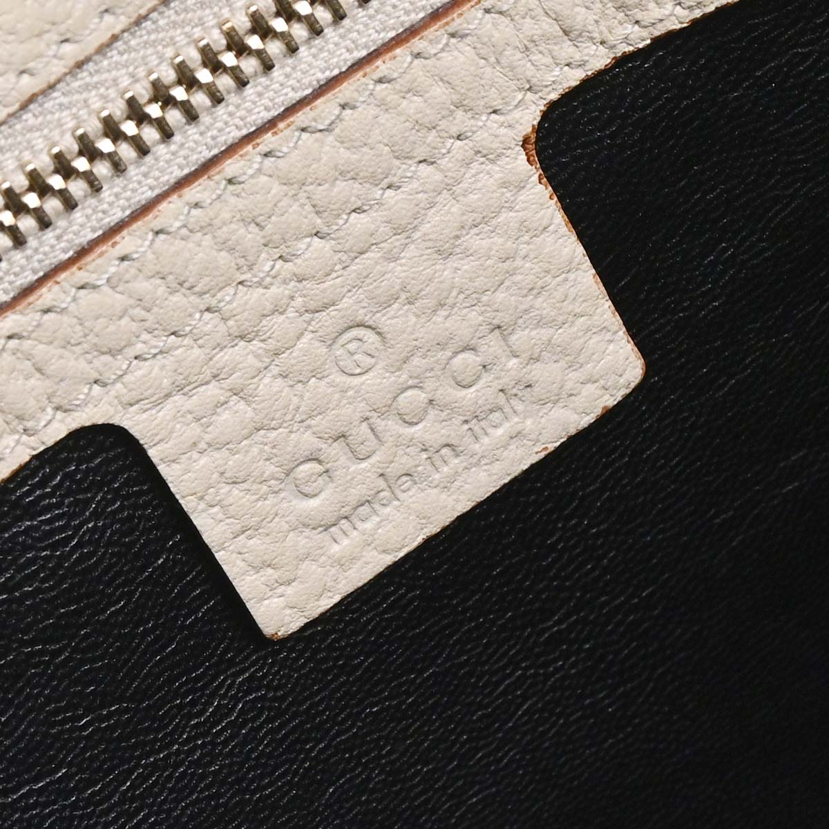 Gucci Ivory Leather Jackie Handbag