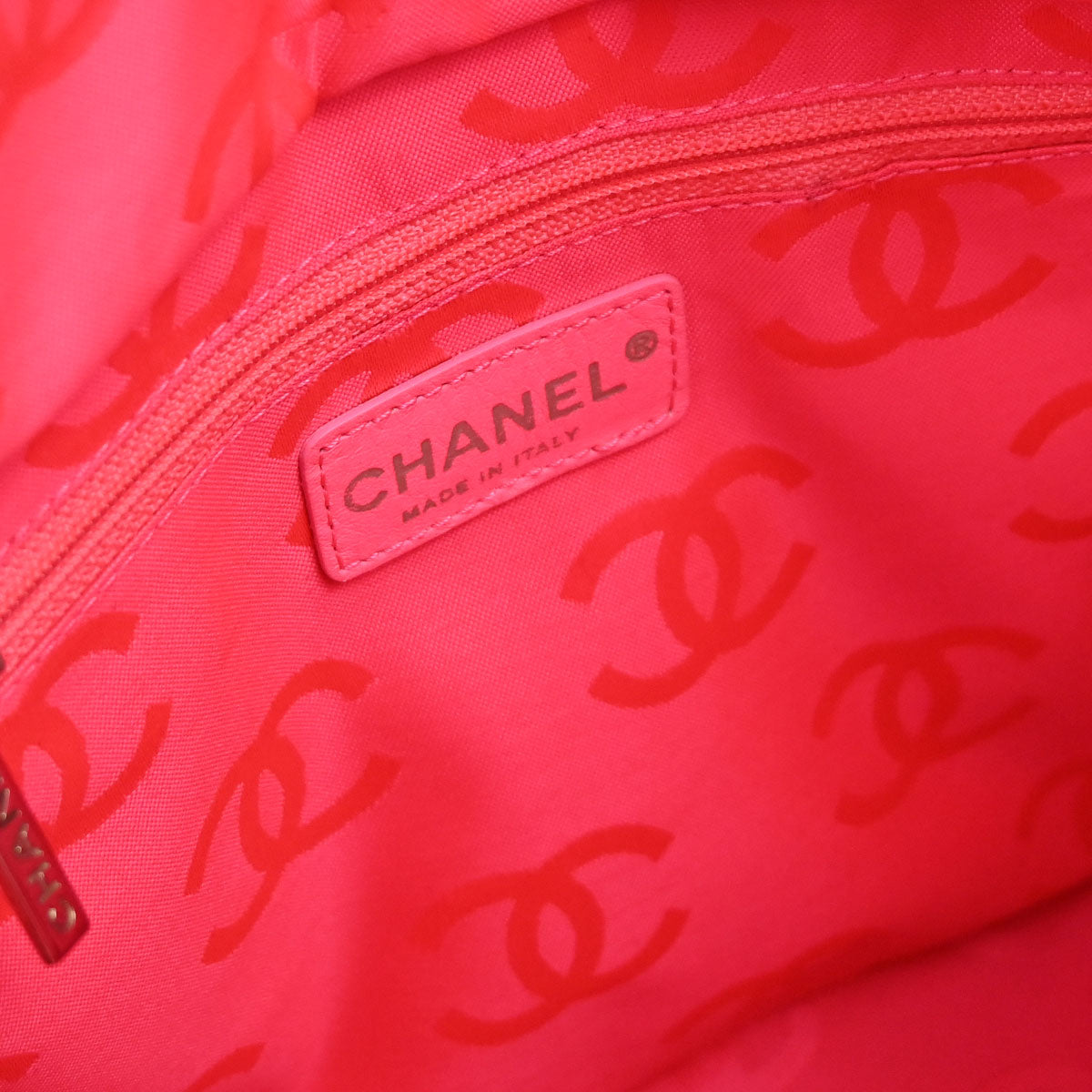 Chanel 2005-2006 White Calfskin Cambon Ligne Tote Handbag