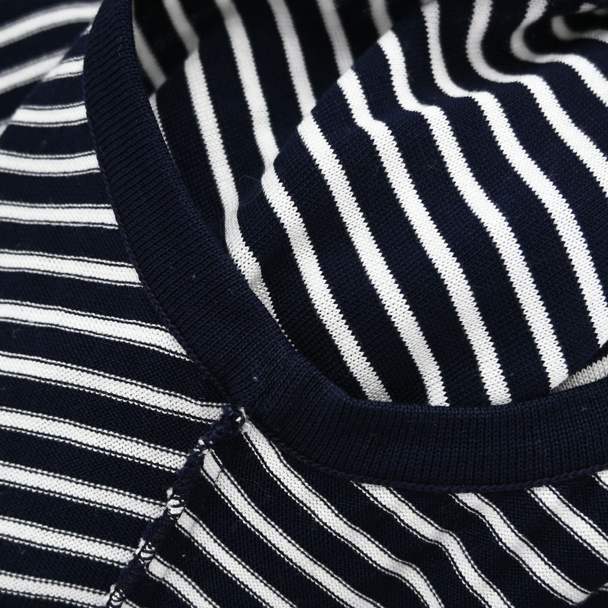 Chanel Sleeveless Border Top Navy White #38