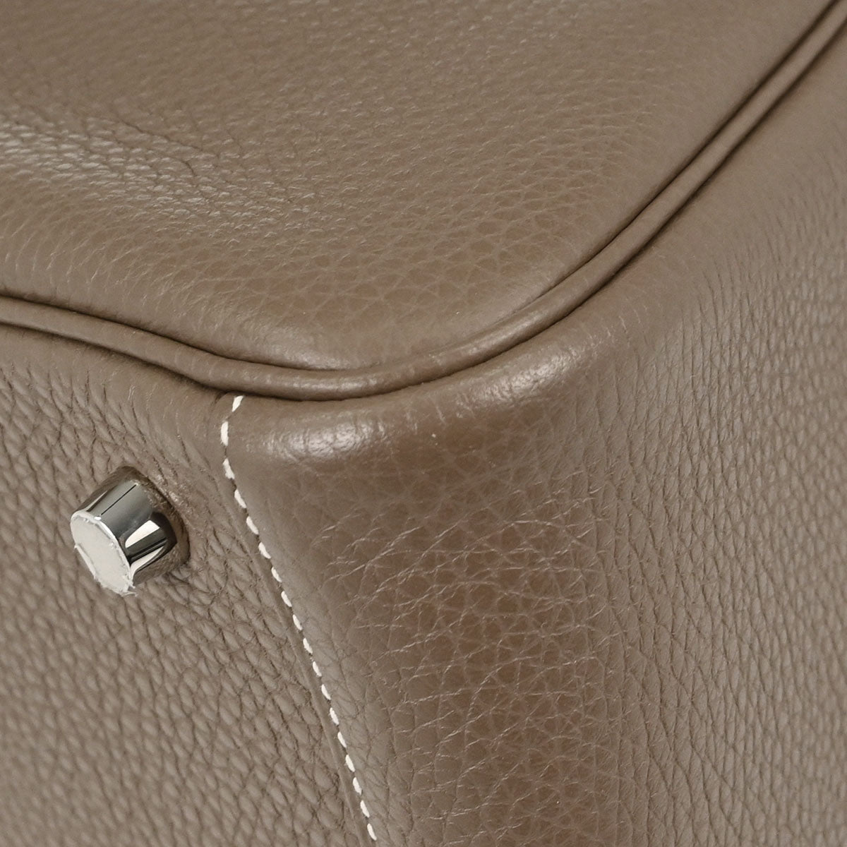 Hermes Etoupe Gray Taurillon Clemence Lindy 26 Shoulder Bag