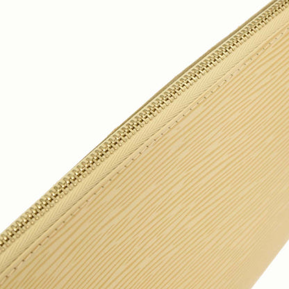 Louis Vuitton White Epi Pochette Accessoires 24 Handbag M5294A