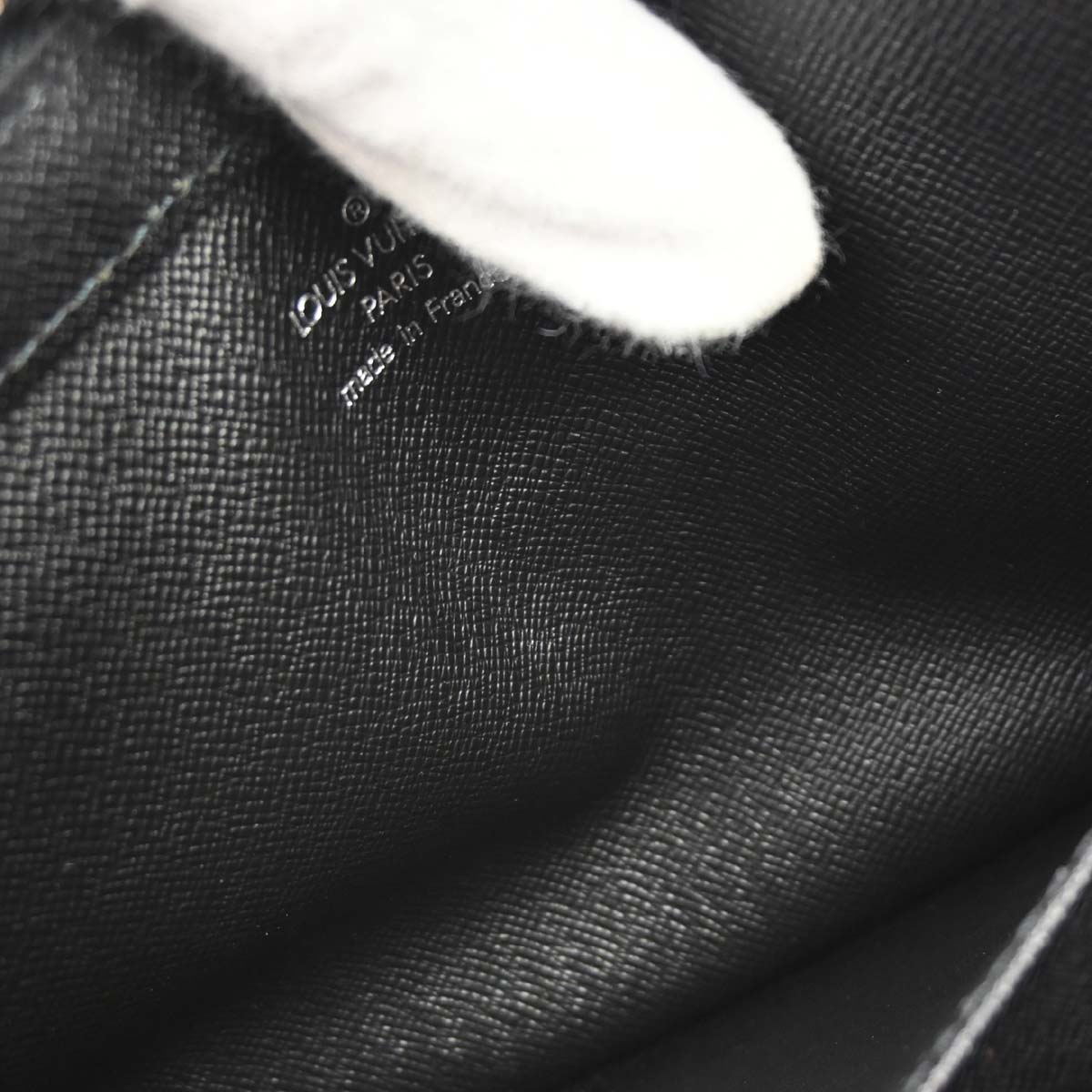 Louis Vuitton Black Taiga Baikal Clutch Bag M30182