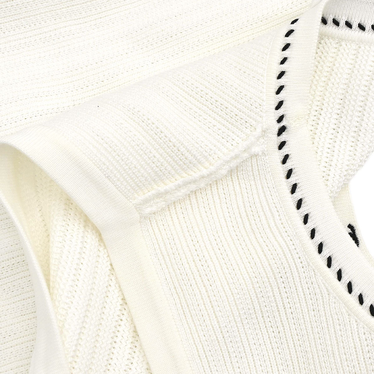 Chanel 1996 Sleeveless Top White #36