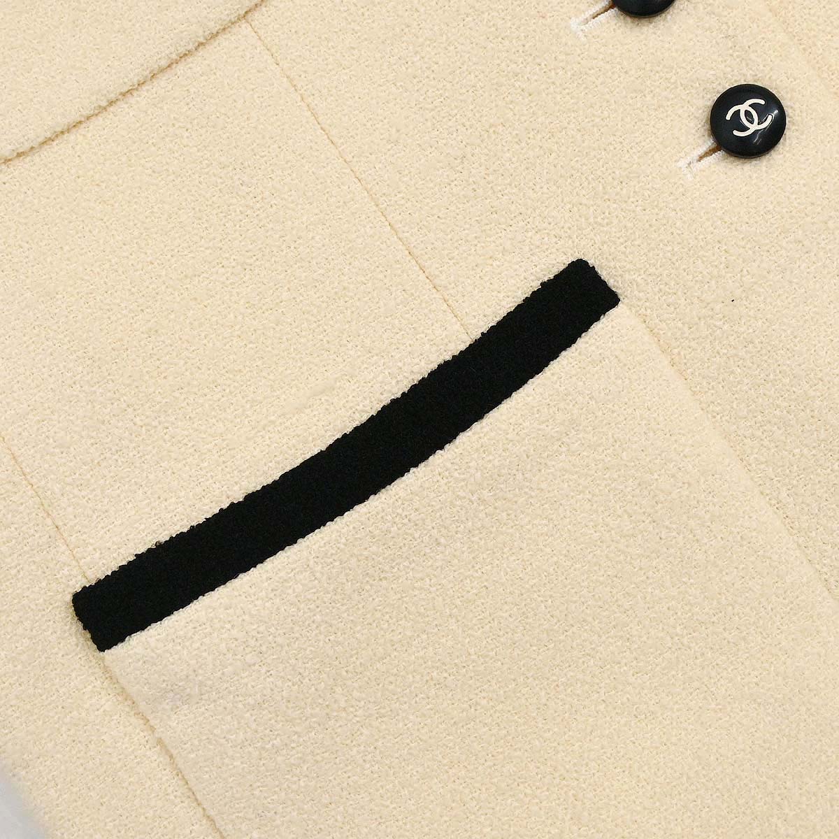 Chanel 1996 Single Breasted Jacket Ivory #42