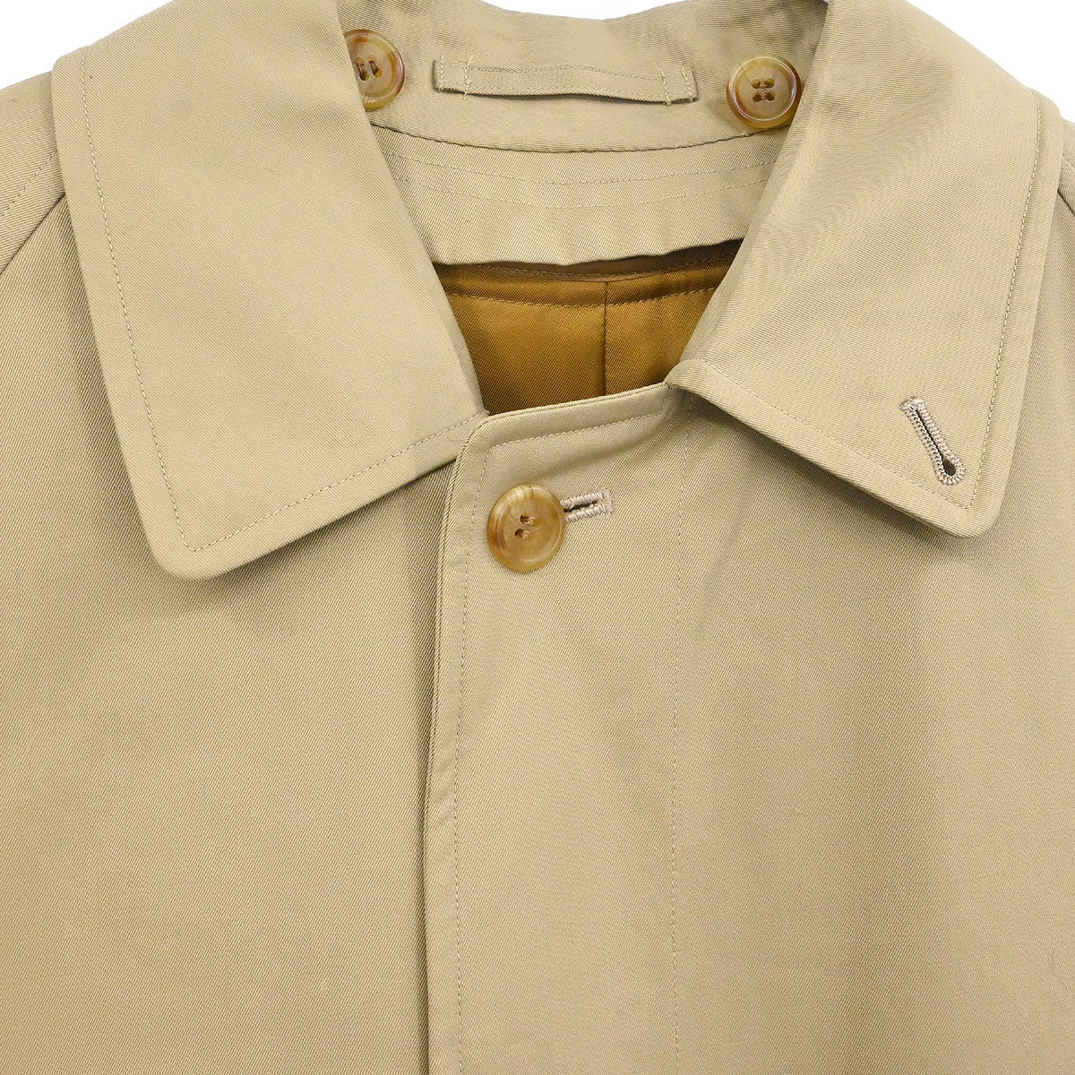 Burberrys Trench Coat Beige