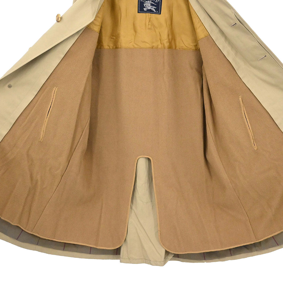 Burberrys Trench Coat Beige