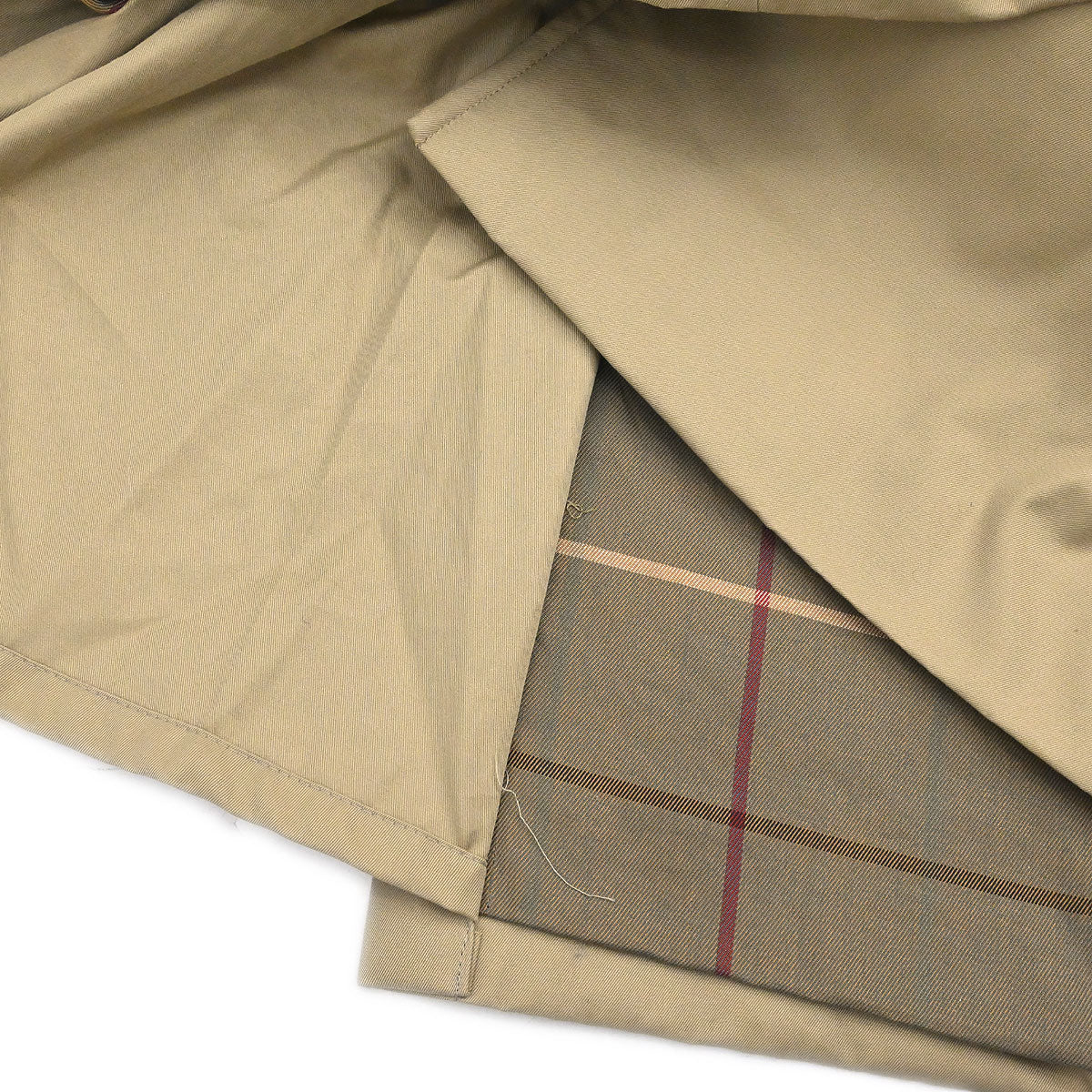 Burberrys Trench Coat Beige