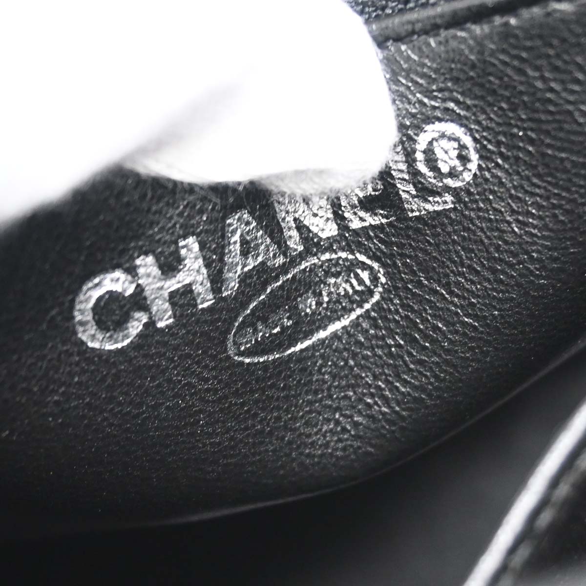 Chanel 2000-2002 Black Caviar Skin Medallion Tote Handbag