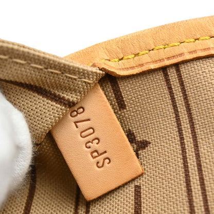 Louis Vuitton Monogram Neverfull GM Tote Bag M40157