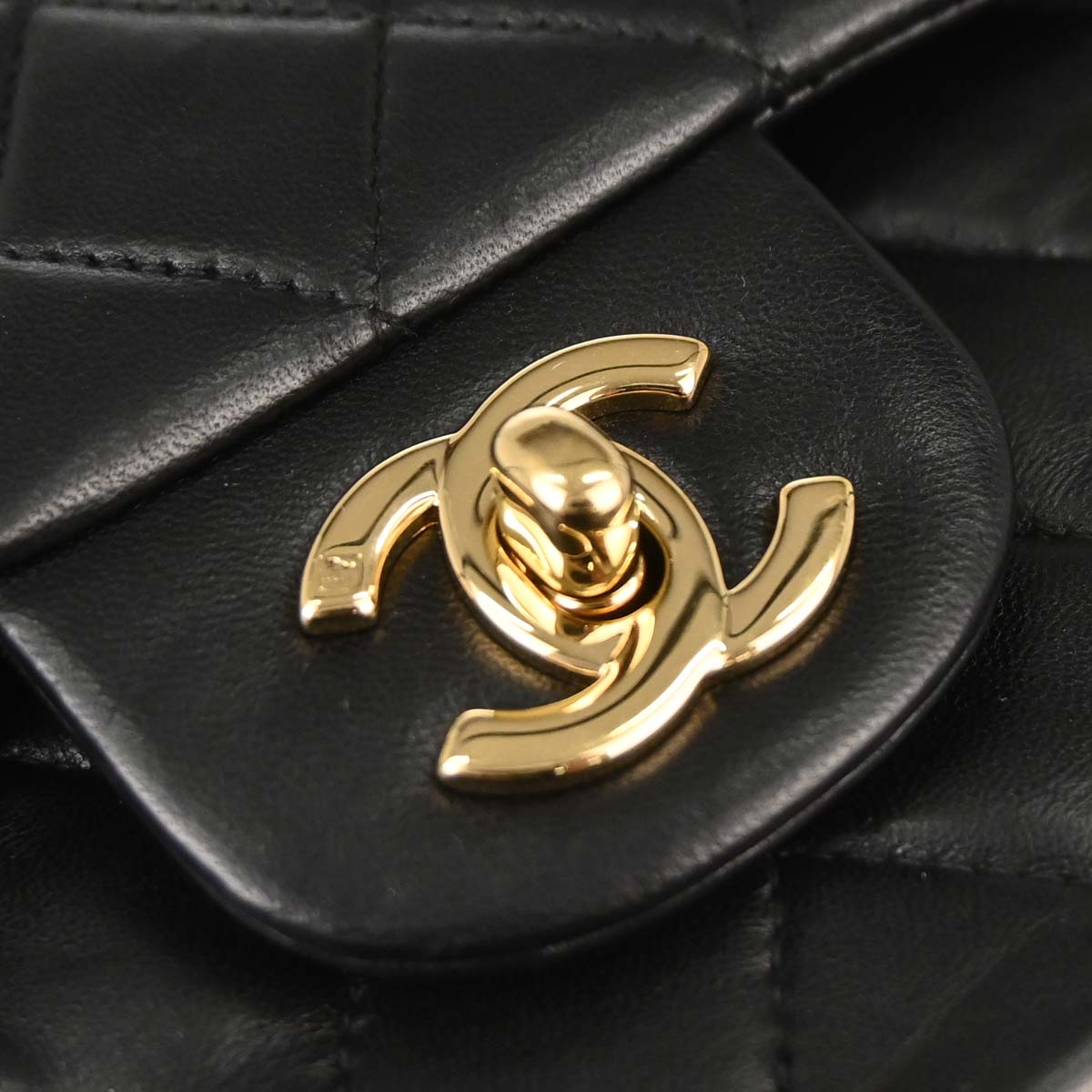 Chanel 2002-2003 Black Lambskin Medium Classic Double Flap Shoulder Bag