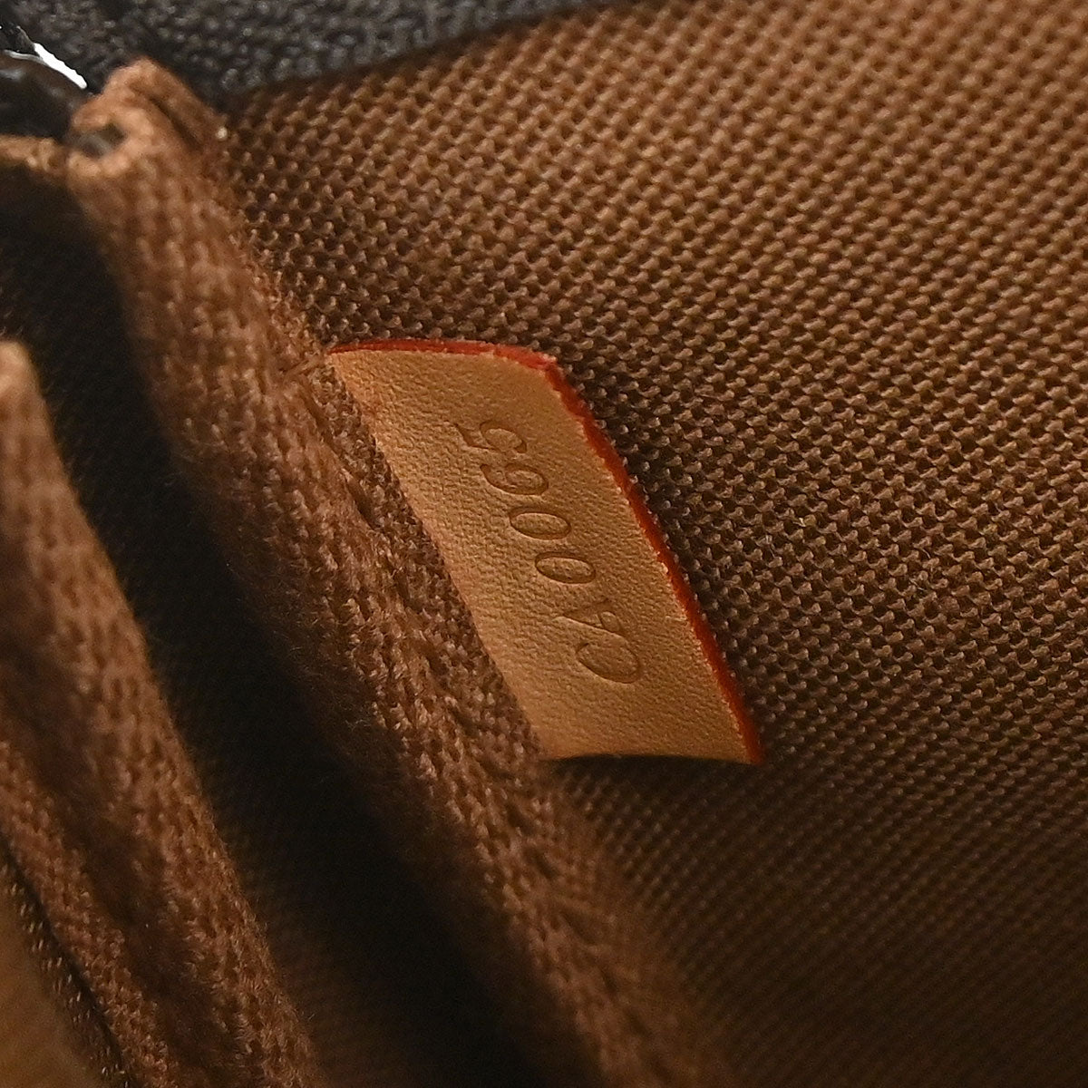 Louis Vuitton Monogram Pochette Accessoires Handbag M51980