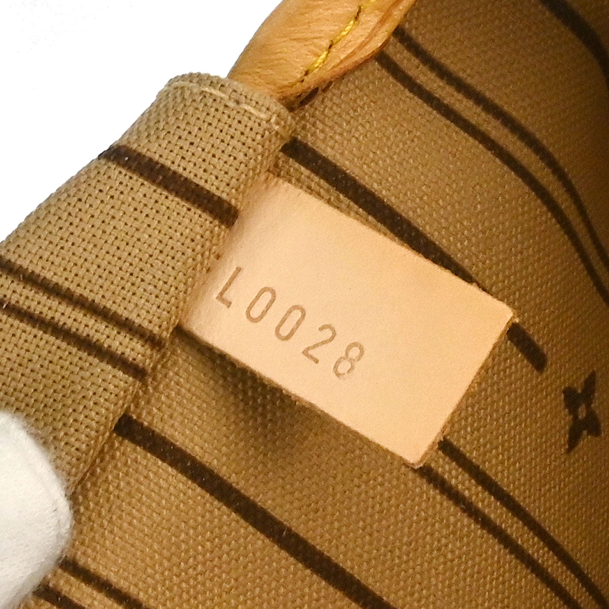 Louis Vuitton Monogram Neverfull GM Tote Bag M40157