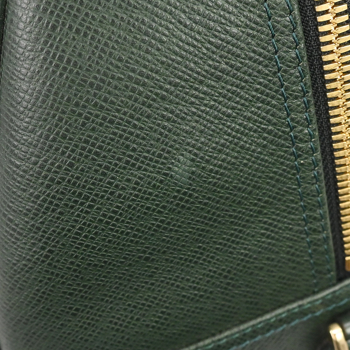 Louis Vuitton Green Taiga Kendall GM Duffle 2way Handbag M30114